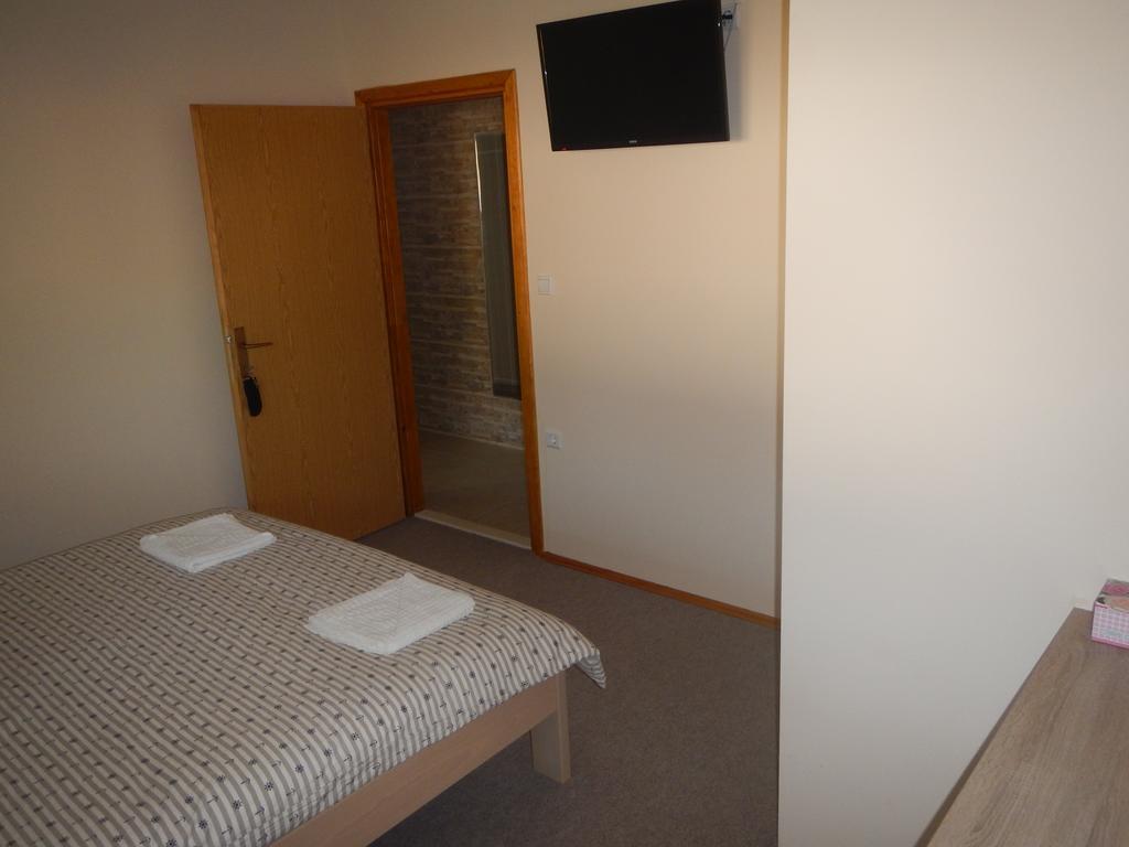 Pocitelj Riverside Guesthouse מראה חיצוני תמונה