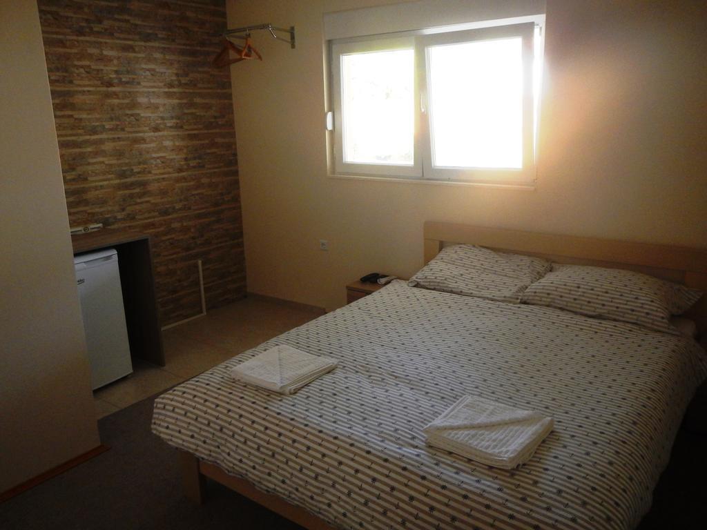Pocitelj Riverside Guesthouse מראה חיצוני תמונה