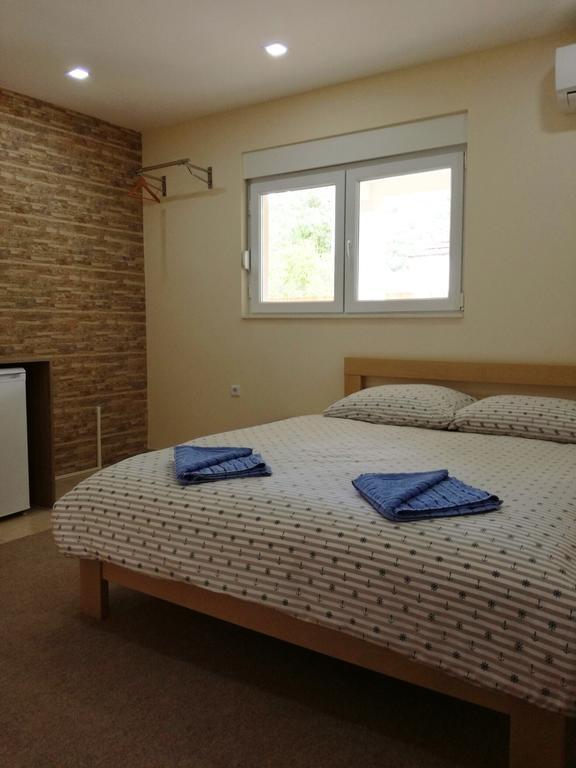 Pocitelj Riverside Guesthouse מראה חיצוני תמונה