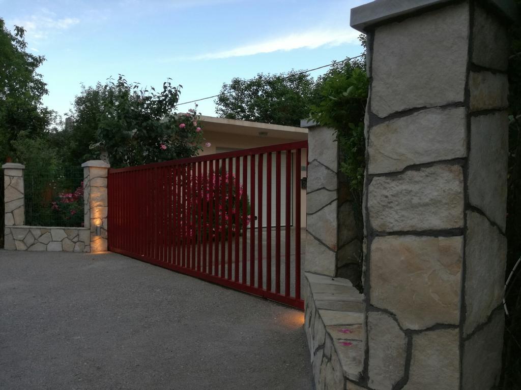 Pocitelj Riverside Guesthouse מראה חיצוני תמונה