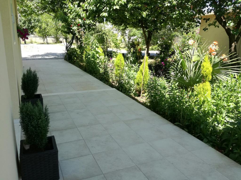 Pocitelj Riverside Guesthouse מראה חיצוני תמונה