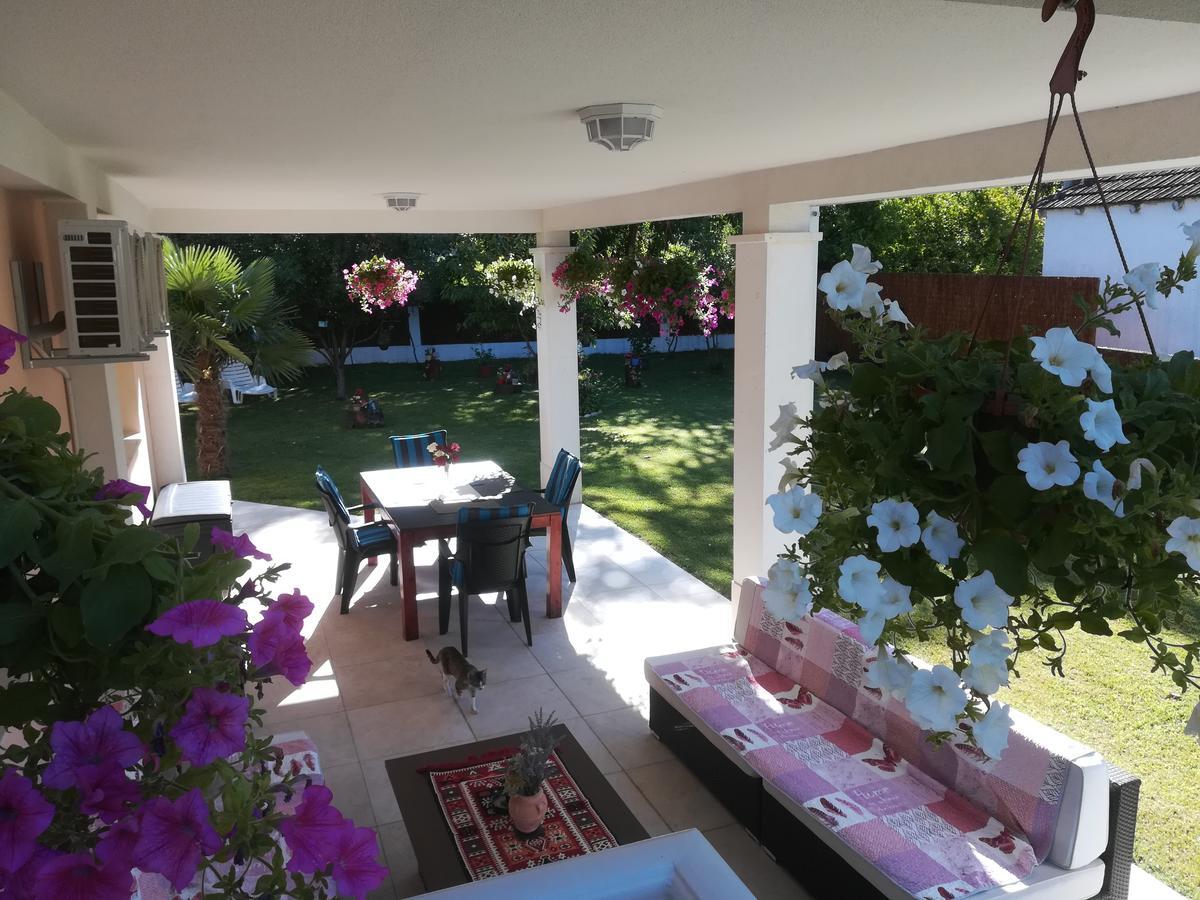 Pocitelj Riverside Guesthouse מראה חיצוני תמונה